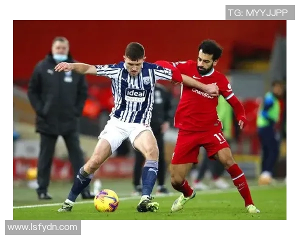 普沃茨克迎战扎不热矿工争夺联赛关键三分的精彩对决 普沃茨克迎战扎不热矿工争夺联赛关键三分的精彩对决