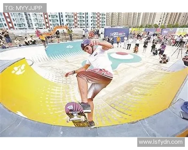 城市马拉松特别报道:北京滑板队在赛道上的拼搏与梦想追逐 城市马拉松特别报道:北京滑板队在赛道上的拼搏与梦想追逐