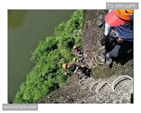 广州极限运动队防反革新探索全新战术与训练模式的深度解析 广州极限运动队防反革新探索全新战术与训练模式的深度解析