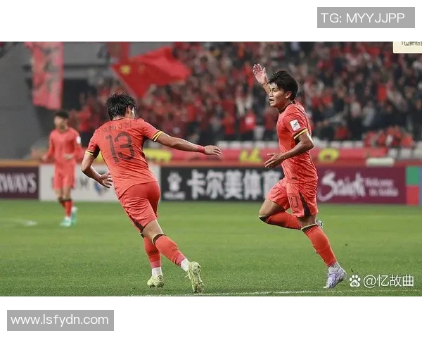 广州足球队技术实力大幅提升创新高引发球迷热议与期待 广州足球队技术实力大幅提升创新高引发球迷热议与期待