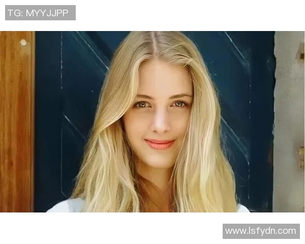 你能猜出这位足球明星的女友是谁吗让我们一起揭开她的神秘面纱吧 你能猜出这位足球明星的女友是谁吗让我们一起揭开她的神秘面纱吧